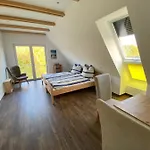 Gaestehaus Roggenhorst - Aufwaendig Saniertes Haus, 200 Qm Wohnflaeche, 3 Baeder * Lübeck