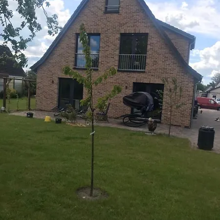 Gaestehaus Roggenhorst - Aufwaendig Saniertes Haus, 200 Qm Wohnflaeche, 3 Baeder بيت للعطل لوبيك