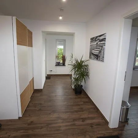 Gaestehaus Roggenhorst - Aufwaendig Saniertes Haus, 200 Qm Wohnflaeche, 3 Baeder リューベック