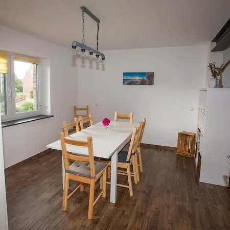 Gaestehaus Roggenhorst - Aufwaendig Saniertes Haus, 200 Qm Wohnflaeche, 3 Baeder * リューベック